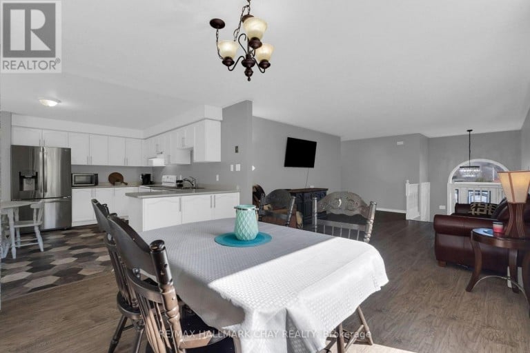 5 HARBOUR CRESCENT, Wasaga Beach, Ontario, L9Z1G4