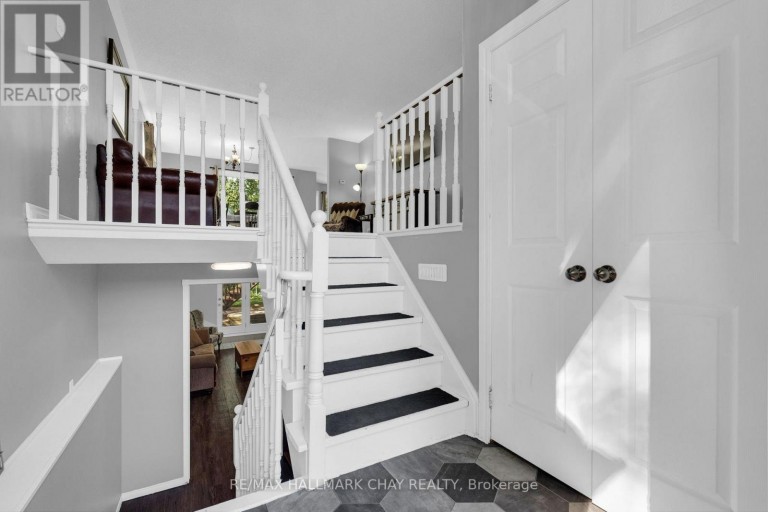 5 HARBOUR CRESCENT, Wasaga Beach, Ontario, L9Z1G4