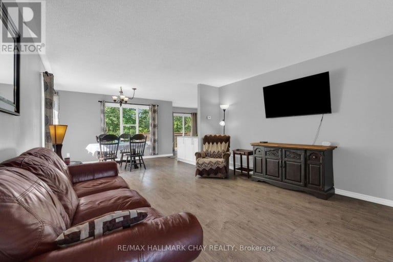 5 HARBOUR CRESCENT, Wasaga Beach, Ontario, L9Z1G4