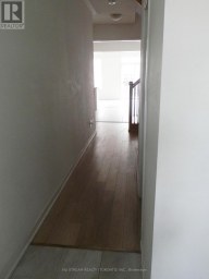 208 HARDING PARK STREET Newmarket (Glenway Estates) Ontario photo 3