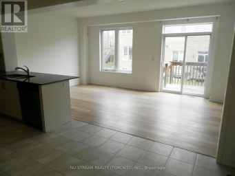 208 HARDING PARK STREET Newmarket (Glenway Estates) Ontario photo 6
