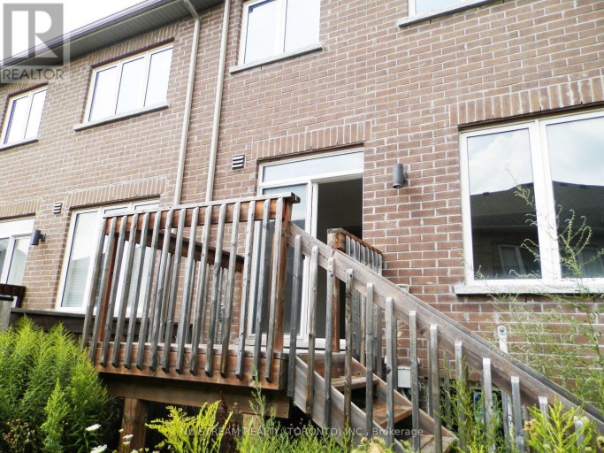 208 HARDING PARK STREET, Newmarket (Glenway Estates), Ontario, L3Y0E3