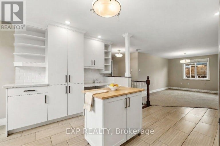 138 LILLIAN CRESCENT, Barrie (Sunnidale), Ontario, L4N5X5