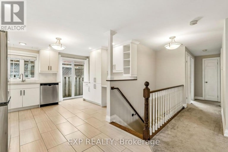 138 LILLIAN CRESCENT, Barrie (Sunnidale), Ontario, L4N5X5