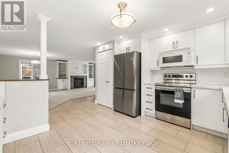 138 LILLIAN CRESCENT, Barrie (Sunnidale), Ontario, L4N5X5