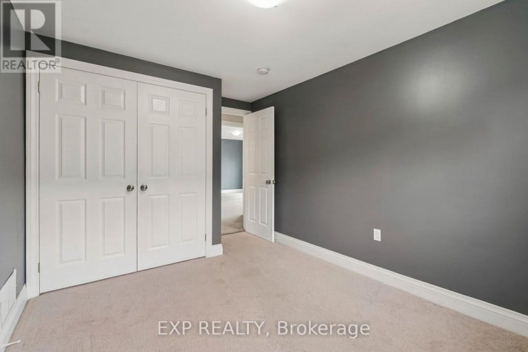 138 LILLIAN CRESCENT, Barrie (Sunnidale), Ontario, L4N5X5