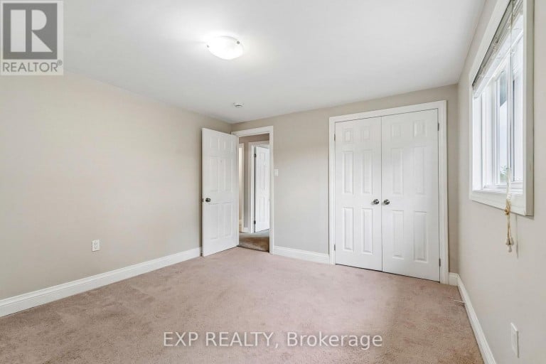 138 LILLIAN CRESCENT, Barrie (Sunnidale), Ontario, L4N5X5