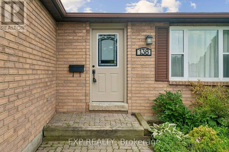 138 LILLIAN CRESCENT, Barrie (Sunnidale), Ontario, L4N5X5