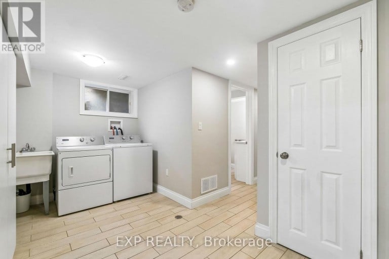 138 LILLIAN CRESCENT, Barrie (Sunnidale), Ontario, L4N5X5