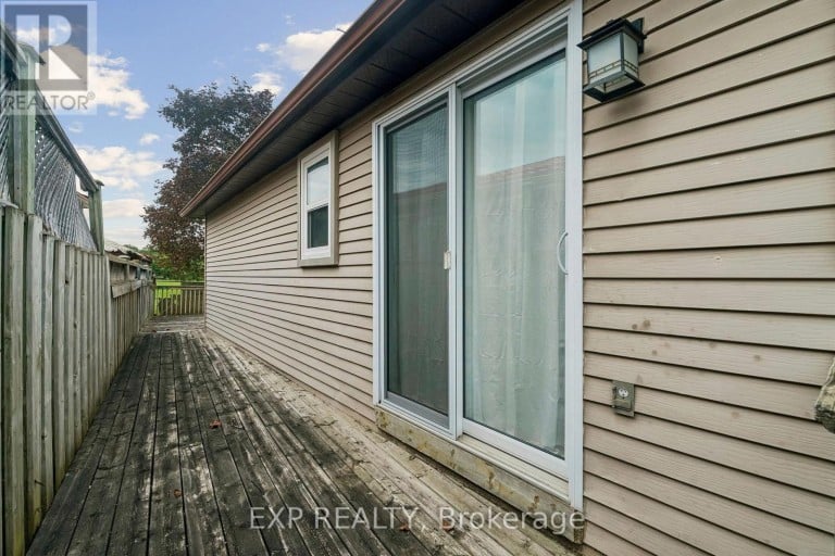 138 LILLIAN CRESCENT, Barrie (Sunnidale), Ontario, L4N5X5