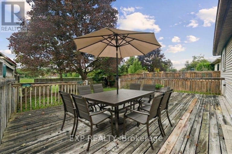 138 LILLIAN CRESCENT, Barrie (Sunnidale), Ontario, L4N5X5
