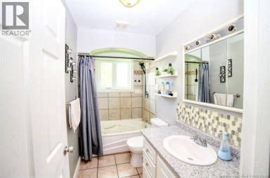 838 Helen Street Bathurst New Brunswick photo 7