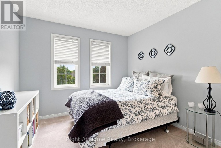 46 - 460 WOODMOUNT DRIVE, Oshawa (Samac), Ontario, L1K0K4