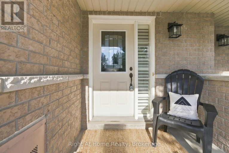 46 - 460 WOODMOUNT DRIVE, Oshawa (Samac), Ontario, L1K0K4