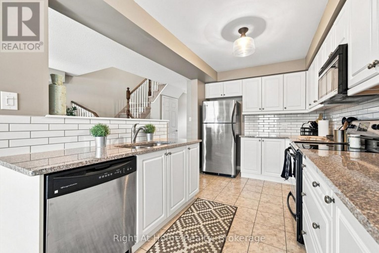 46 - 460 WOODMOUNT DRIVE, Oshawa (Samac), Ontario, L1K0K4