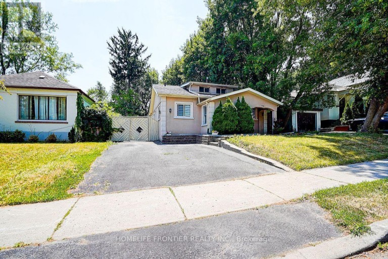 99 HARLANDALE AVENUE, Toronto (Lansing-Westgate), Ontario, M2N1P2