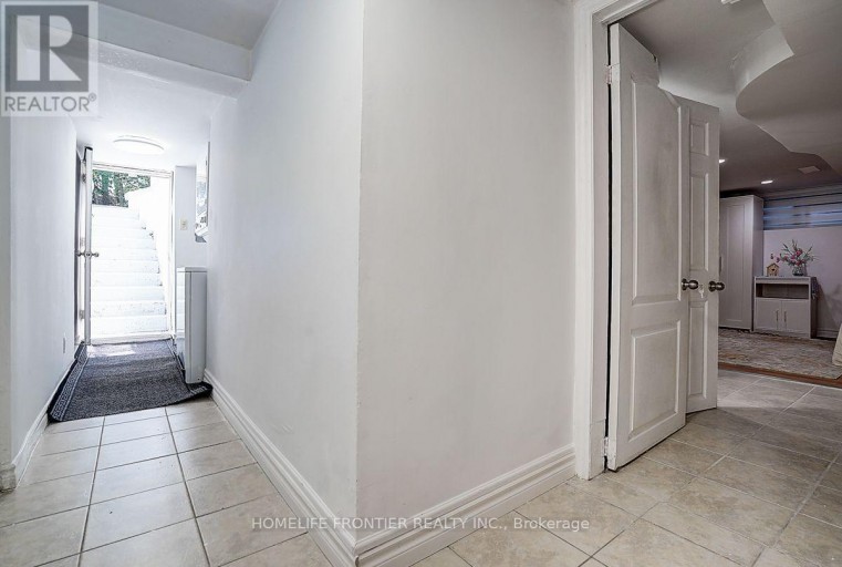 99 HARLANDALE AVENUE, Toronto (Lansing-Westgate), Ontario, M2N1P2