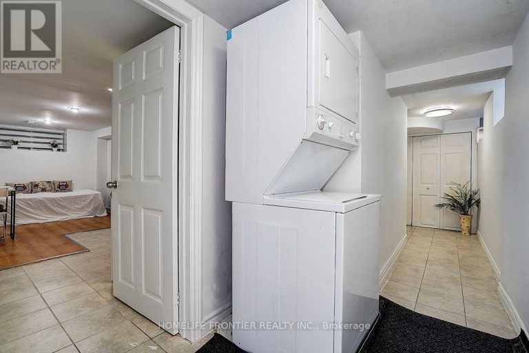 99 HARLANDALE AVENUE, Toronto (Lansing-Westgate), Ontario, M2N1P2