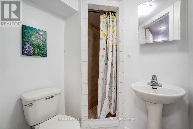 99 HARLANDALE AVENUE, Toronto (Lansing-Westgate), Ontario, M2N1P2