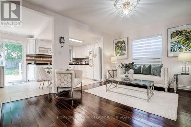 99 HARLANDALE AVENUE Toronto (Lansing-Westgate) Ontario photo 9