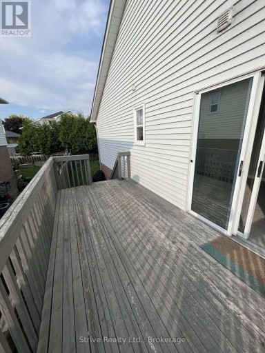1013 ATTERSLEY DRIVE, Oshawa (Pinecrest), Ontario, L1K2G9