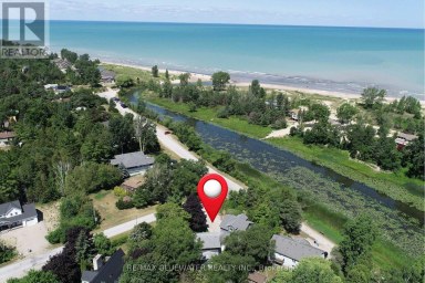 9994 EDWARD STREET Lambton Shores (Port Franks) Ontario photo 2