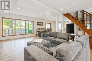 9994 EDWARD STREET Lambton Shores (Port Franks) Ontario photo 3
