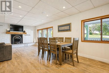 9994 EDWARD STREET Lambton Shores (Port Franks) Ontario photo 4