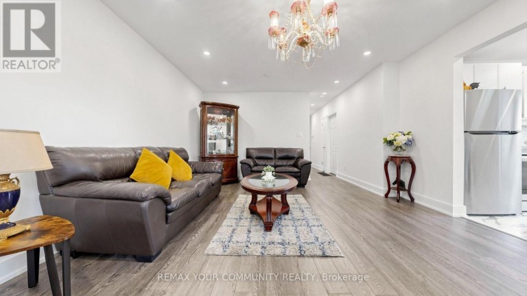 59 DAVIS ROAD, Aurora (Aurora Highlands), Ontario, L4G2B4