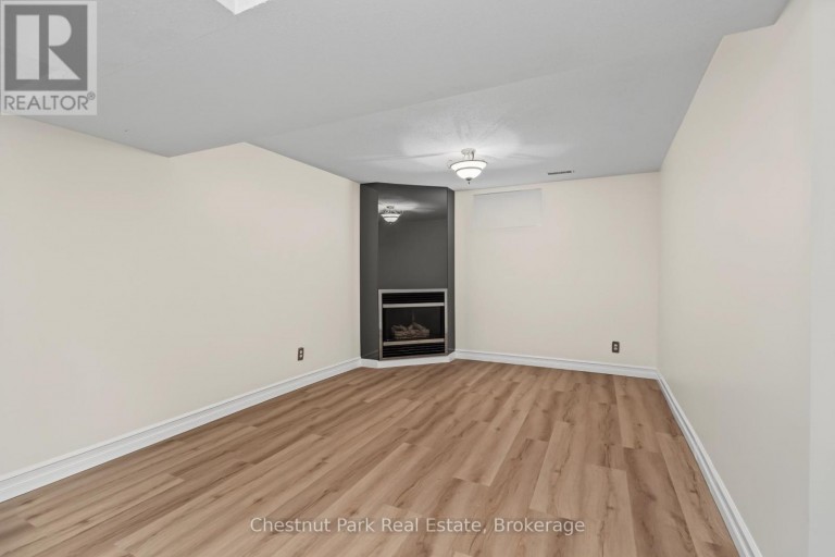 280 8TH AVENUE E, Owen Sound, Ontario, N4K3A2