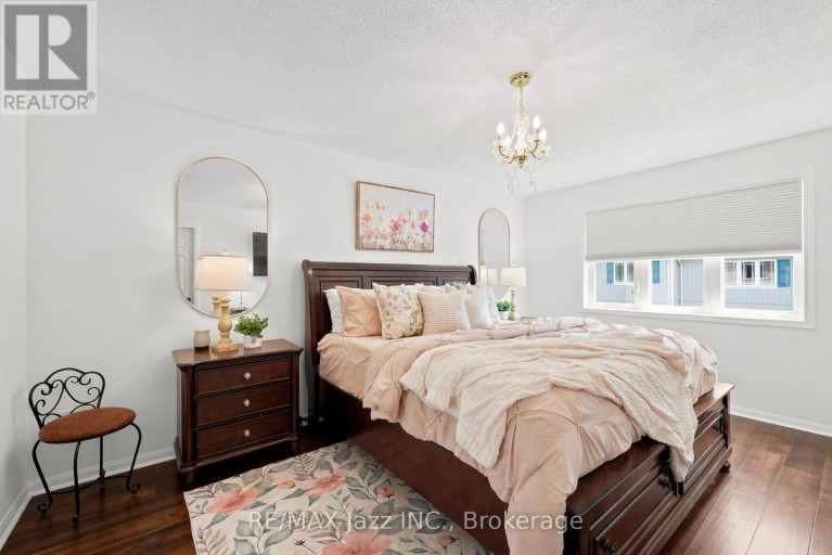 15 FARMSTEAD DRIVE, Clarington (Bowmanville), Ontario, L1C0K9