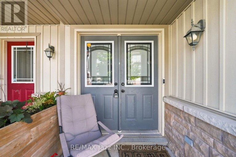 15 FARMSTEAD DRIVE, Clarington (Bowmanville), Ontario, L1C0K9