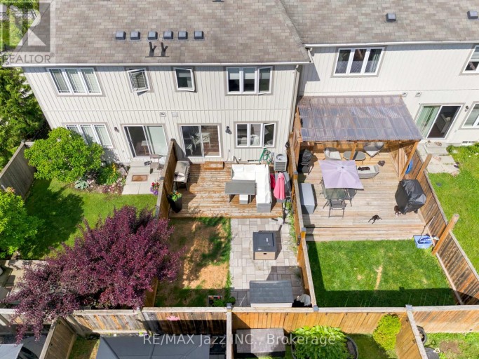 15 FARMSTEAD DRIVE, Clarington (Bowmanville), Ontario, L1C0K9