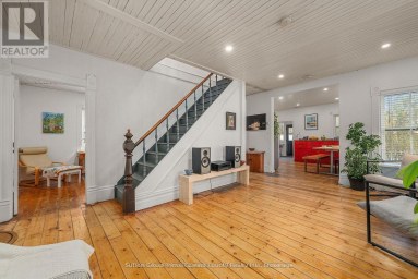 2 QUEEN STREET Prince Edward County (Picton Ward) Ontario photo 10