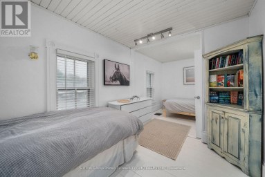 2 QUEEN STREET Prince Edward County (Picton Ward) Ontario photo 32