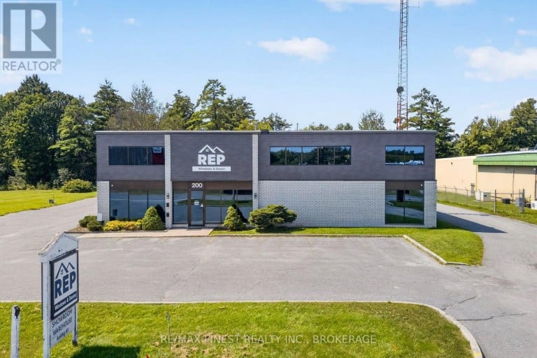 200 BINNINGTON COURT, Kingston (west Of Sir John A. Blvd), Ontario, K7M8R6 (ID X13726816)