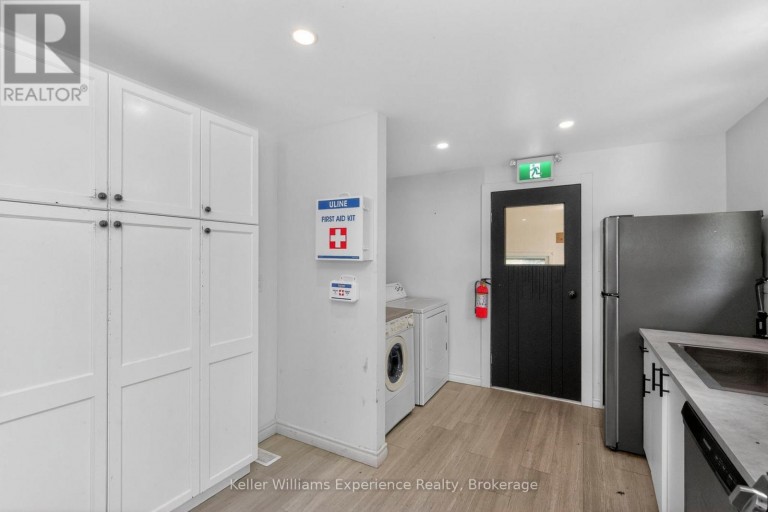 9782 BEACHWOOD DRIVE, Collingwood, Ontario, L9Y5P8