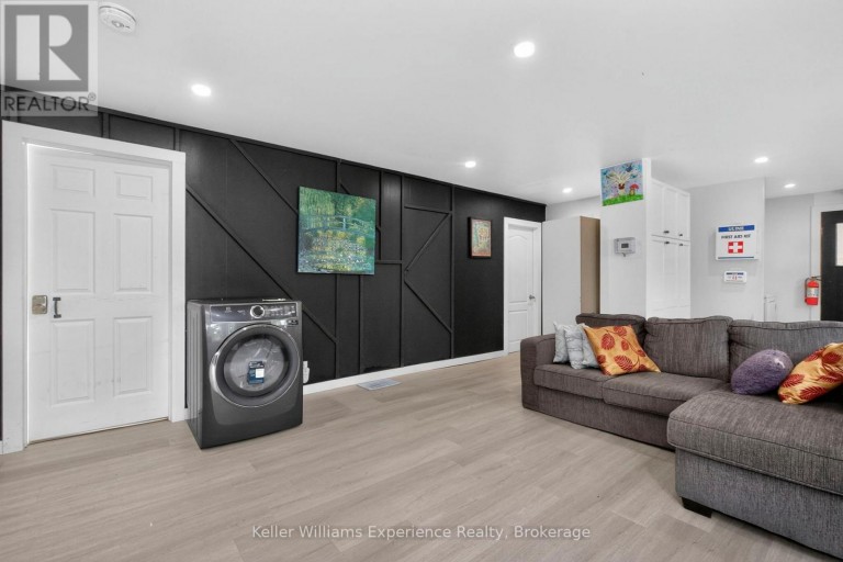 9782 BEACHWOOD DRIVE, Collingwood, Ontario, L9Y5P8