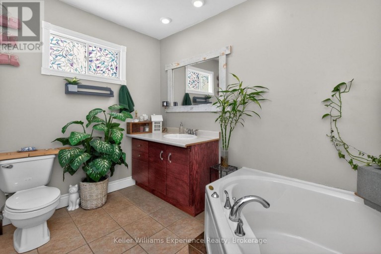 107 PINE STREET, Tay (Waubaushene), Ontario, L0K2C0