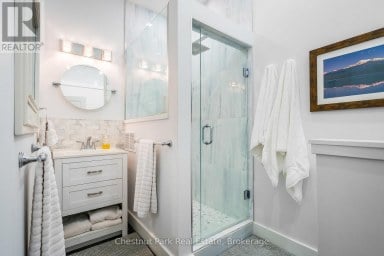 247 ST VINCENT STREET Meaford Ontario photo 44