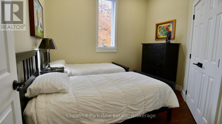 247 ST VINCENT STREET, Meaford, Ontario, N4L1C1