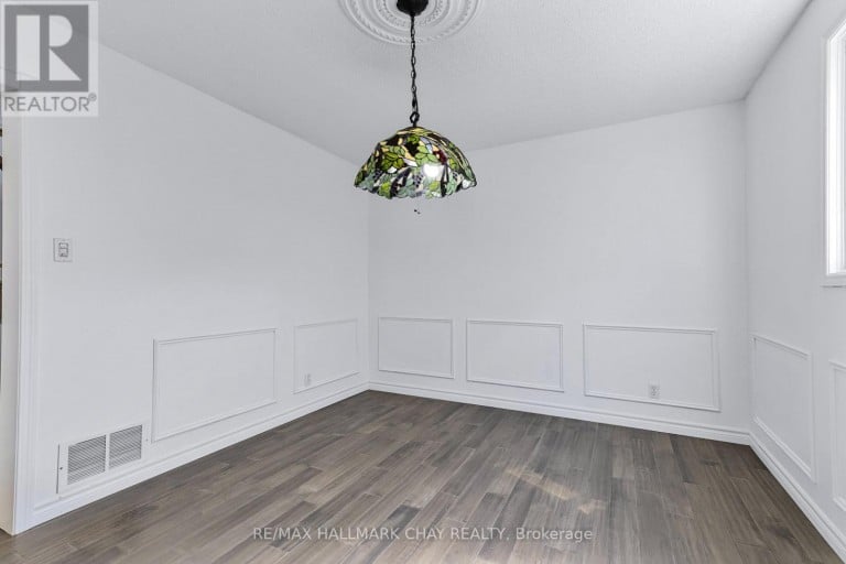 492 BRITANNIA AVENUE, Bradford West Gwillimbury (Bradford), Ontario, L3Z1A7