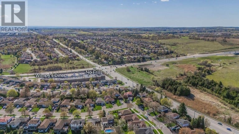 492 BRITANNIA AVENUE, Bradford West Gwillimbury (Bradford), Ontario, L3Z1A7