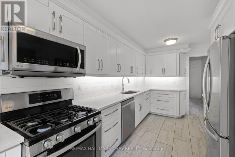 492 BRITANNIA AVENUE, Bradford West Gwillimbury (Bradford), Ontario, L3Z1A7