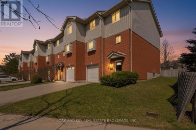 18 CHAPMAN COURT London North (North I) Ontario photo 1