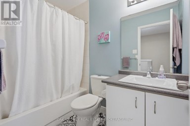 18 CHAPMAN COURT London North (North I) Ontario photo 18