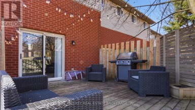 18 CHAPMAN COURT London North (North I) Ontario photo 35