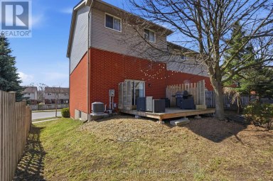 18 CHAPMAN COURT London North (North I) Ontario photo 37