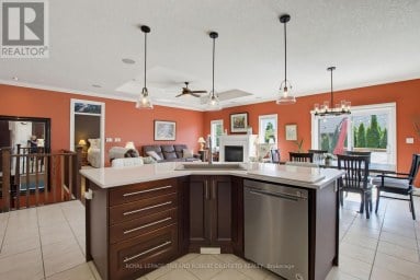 3402 CRANE AVENUE London South (South V) Ontario photo 15