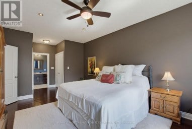 3402 CRANE AVENUE London South (South V) Ontario photo 18